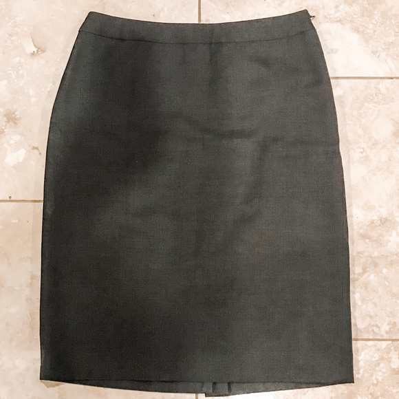 🌹 BOGO 1/2 OFF! Nine & Co. brown skirt suit - Picture 5 of 5